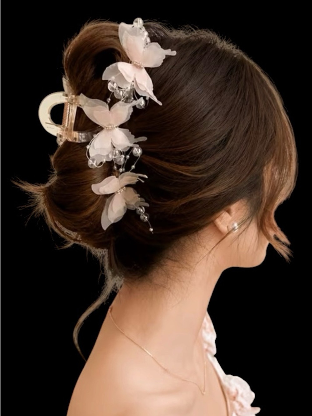 Elegant Floral Hair Clip - Pale Pink Decorative Hair Accessory